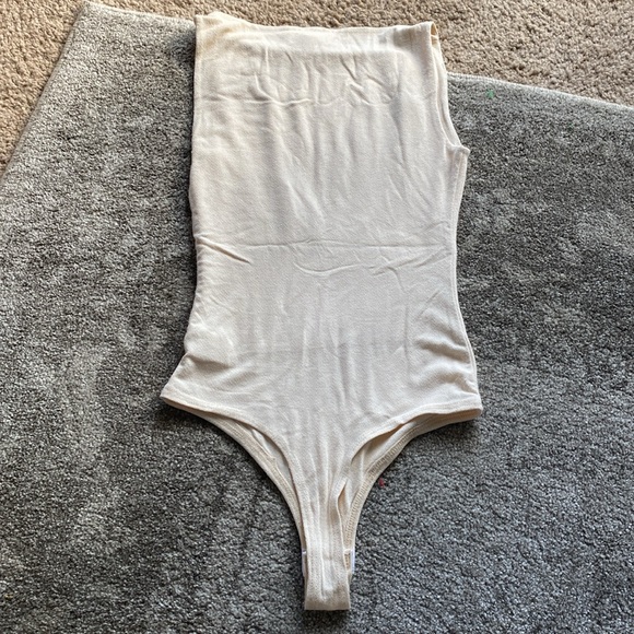 Tanks/Body Suit - Picture 9 of 10